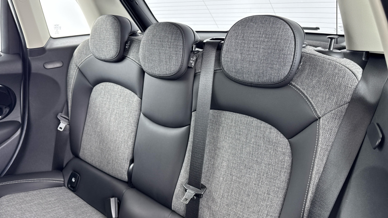 MINI Hatchback 1.5 Cooper Classic 5dr Auto [Nav Pack] Petrol Hatchback